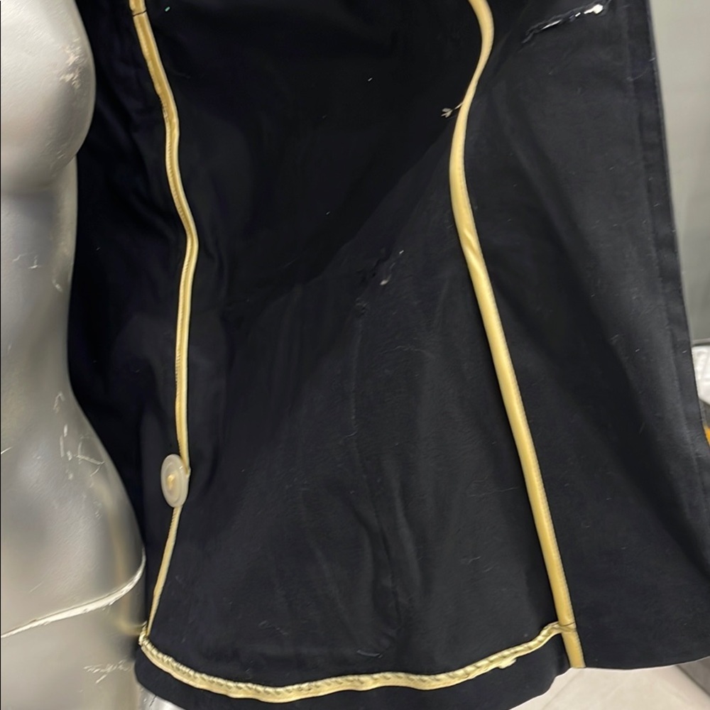 Simply. Chloe Dao’s Double-Breasted Women's Jacket - Picture 7 of 9